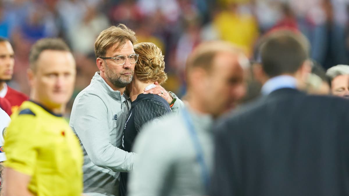 Karius ja Klopp hali