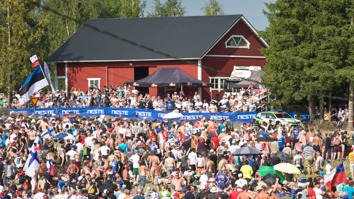 Yleisöä Jyväskylän ralli