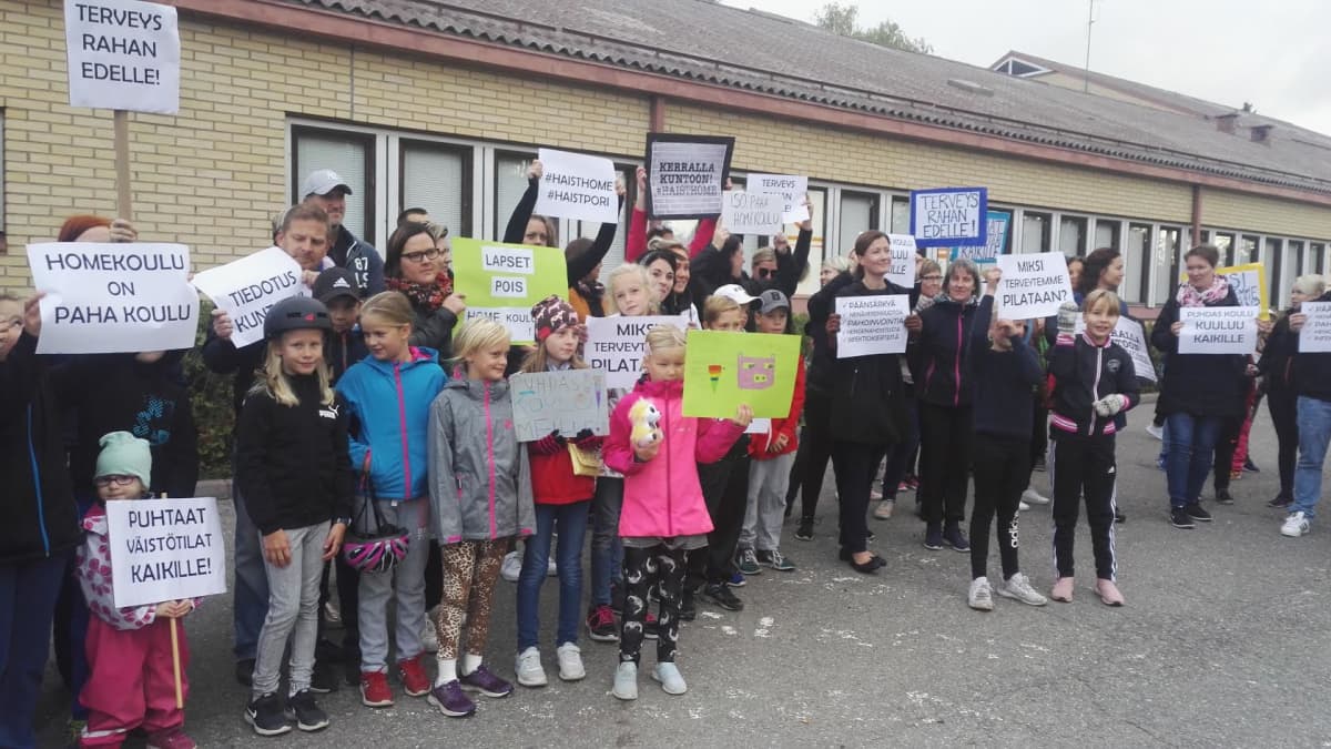 Vähärauman koulu mielenilmaus Pori Vähärauma koululakko