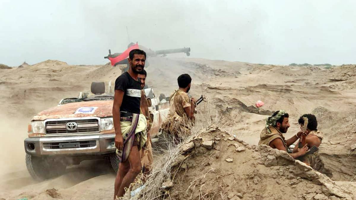 Hallituksen joukkoja barrikadilla al-Fazahissa.