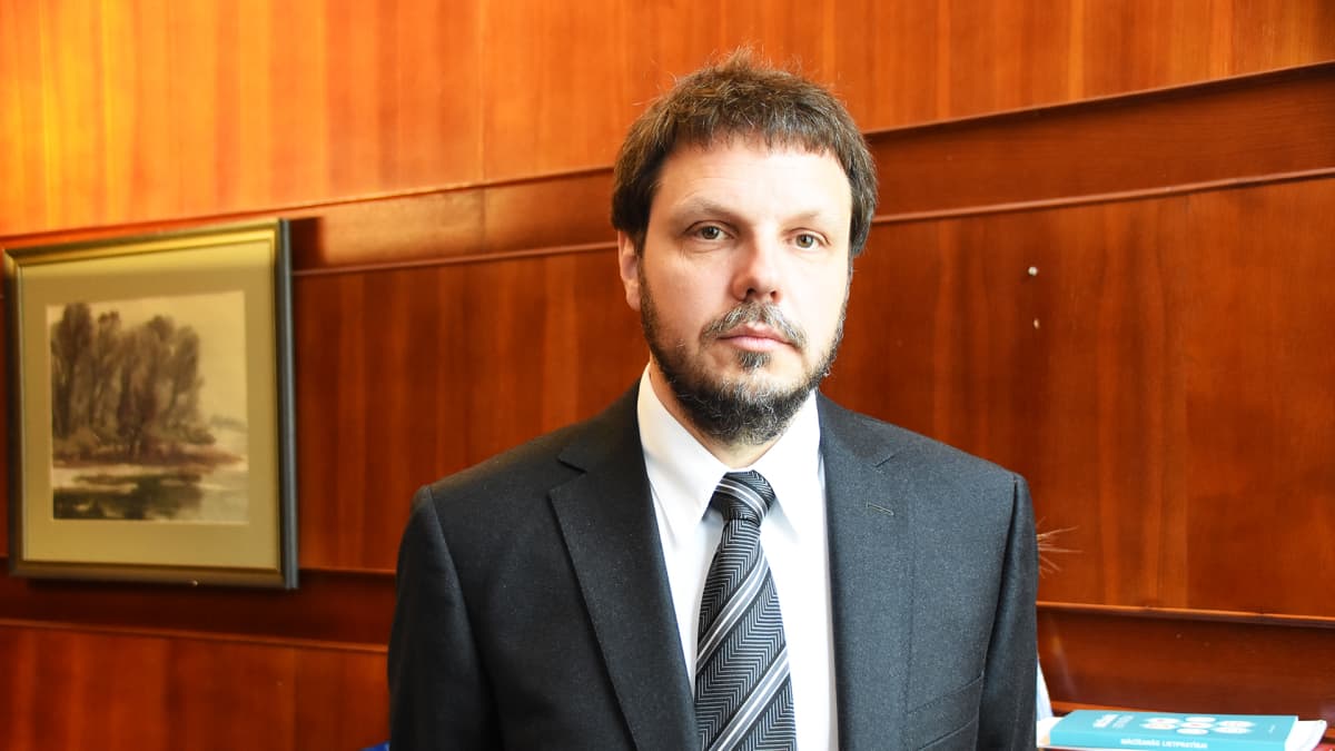 Politiikan tutkija Janis Ikstens