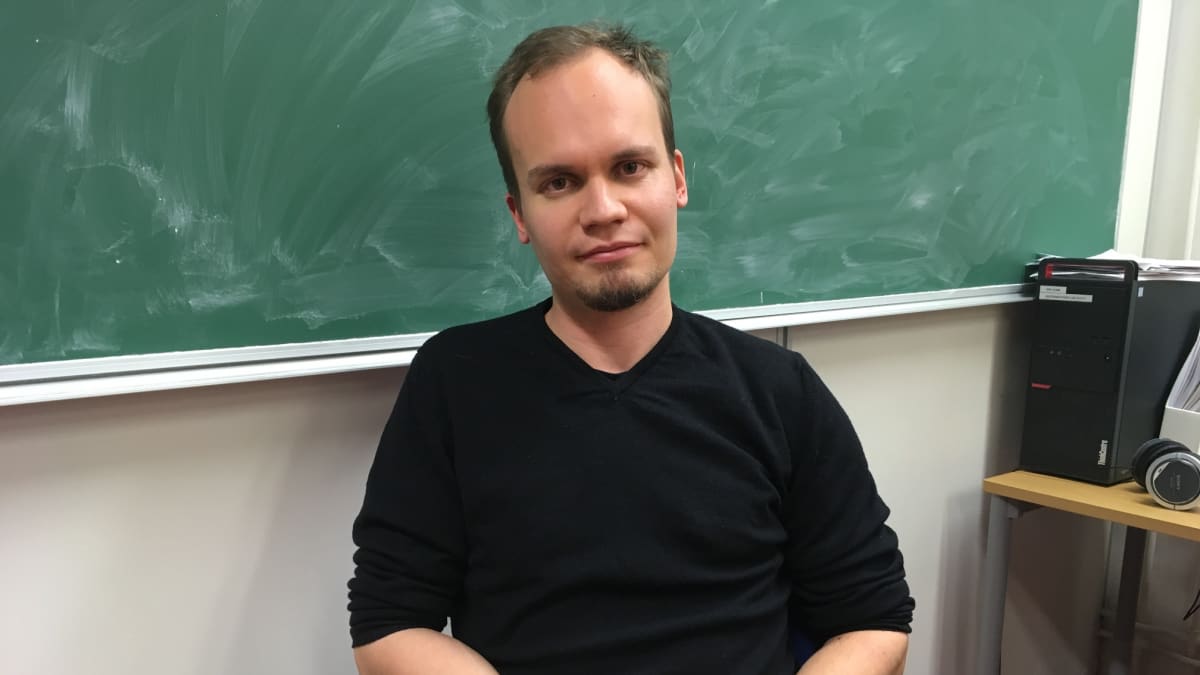 Väitöskirjatutkija Juha Tiihonen Tampereen teknillisellä yliopistolla