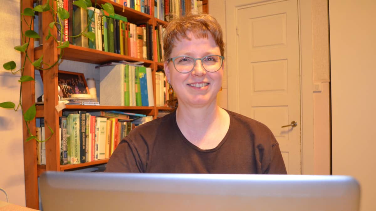 Ilvesjoen kyläyhdistyksen puheenjohtaja Marianne Hongisto