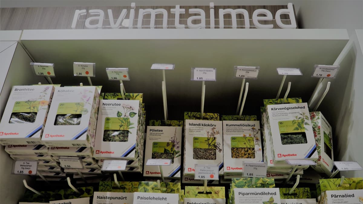 Virossa yrtit ja luontaistuotteet kuuluvat tavallisten apteekkien valikoimaan.