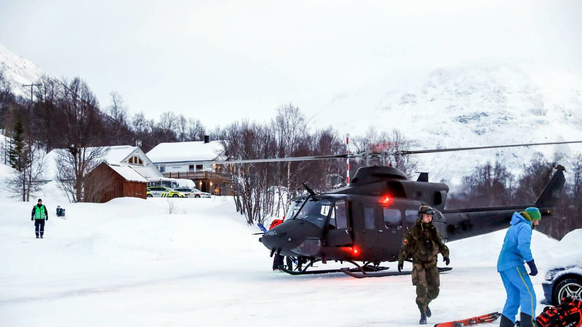 Armeijan helikopteri saapui Tamokdaleniin 4. tammikuuta.