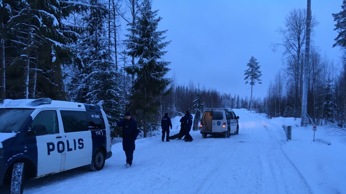 Poliisi oli paikalla Valkeakosken mielenilmauksessa. 