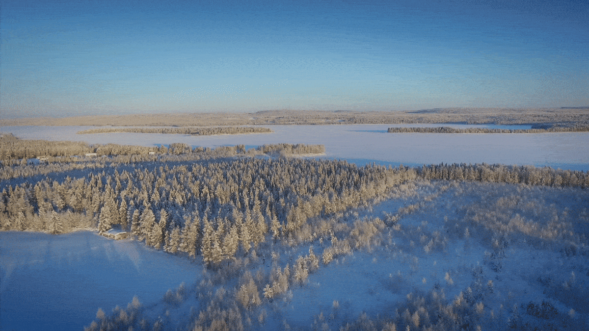 Animaatio, jossa tuulivoimalat lisääntyvät maisemakuvaan.