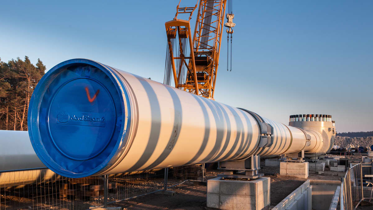 Nord Stream 2:n kaasuputki ja ventiili Lubminin rantautumispaikassa Greifswaldin ulkopuolella.
