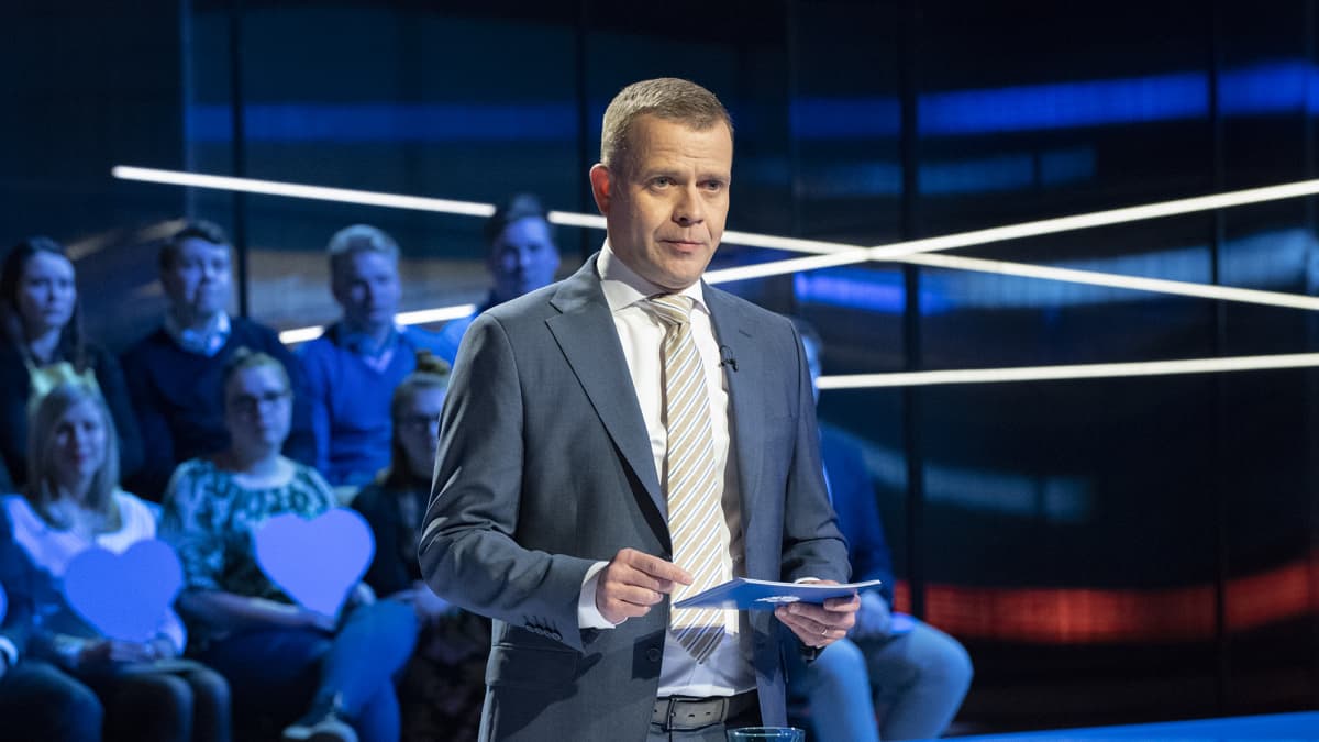 Petteri Orpo pitämässä puhettaan Ylen Vaalitentissä 26. maaliskuuta 2019.