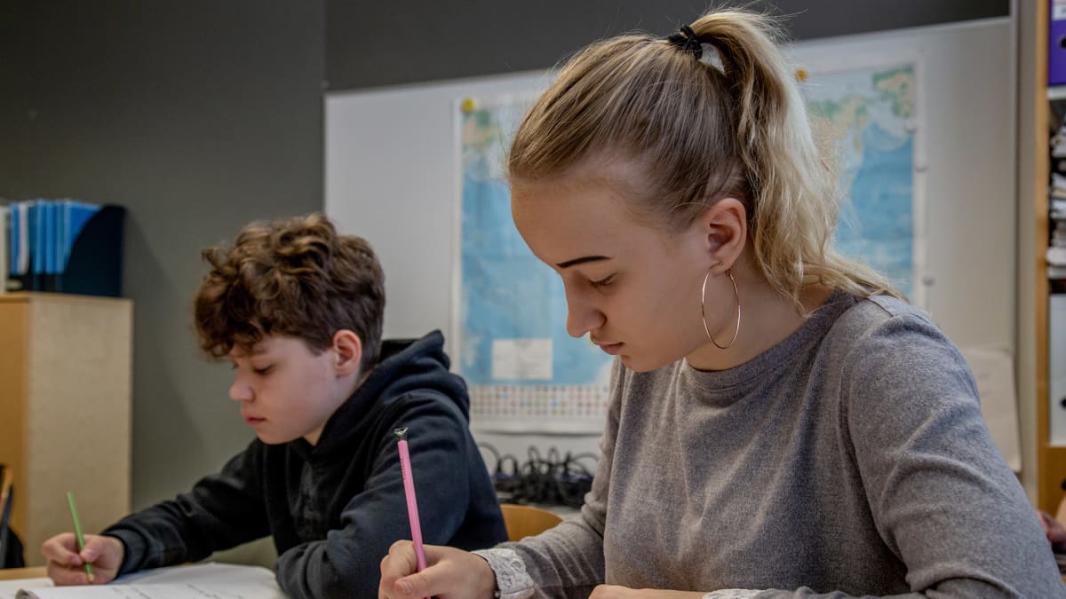 Laura Koskinen Viikin Normaalikoulussa.