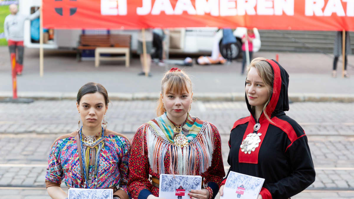 Suoma Sámi Nuorat ja Greenpeace Säätytalo Helsset
