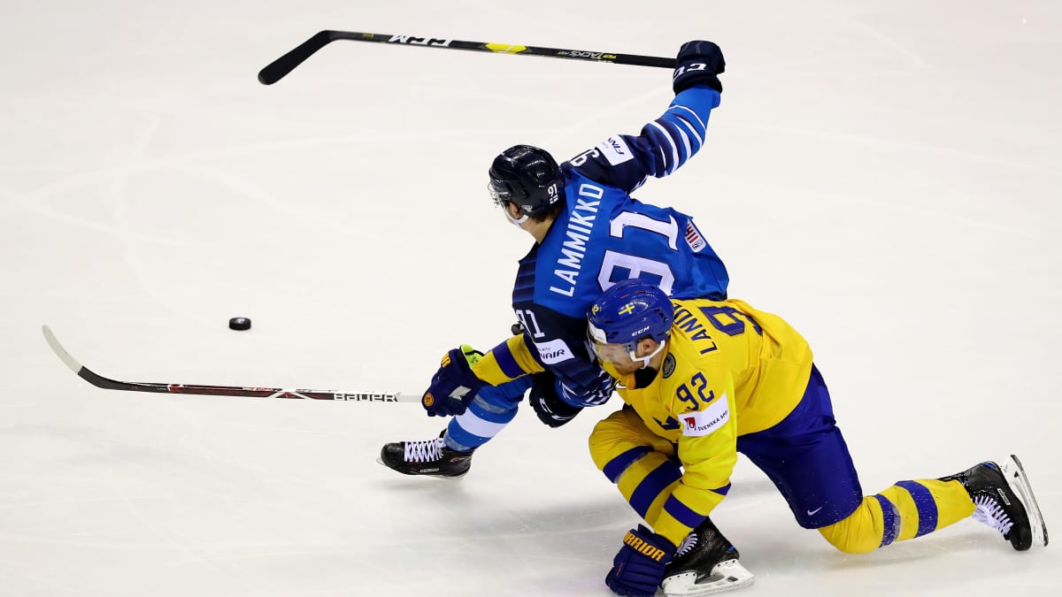 Juho Lammikko ja Gabriel Landeskog