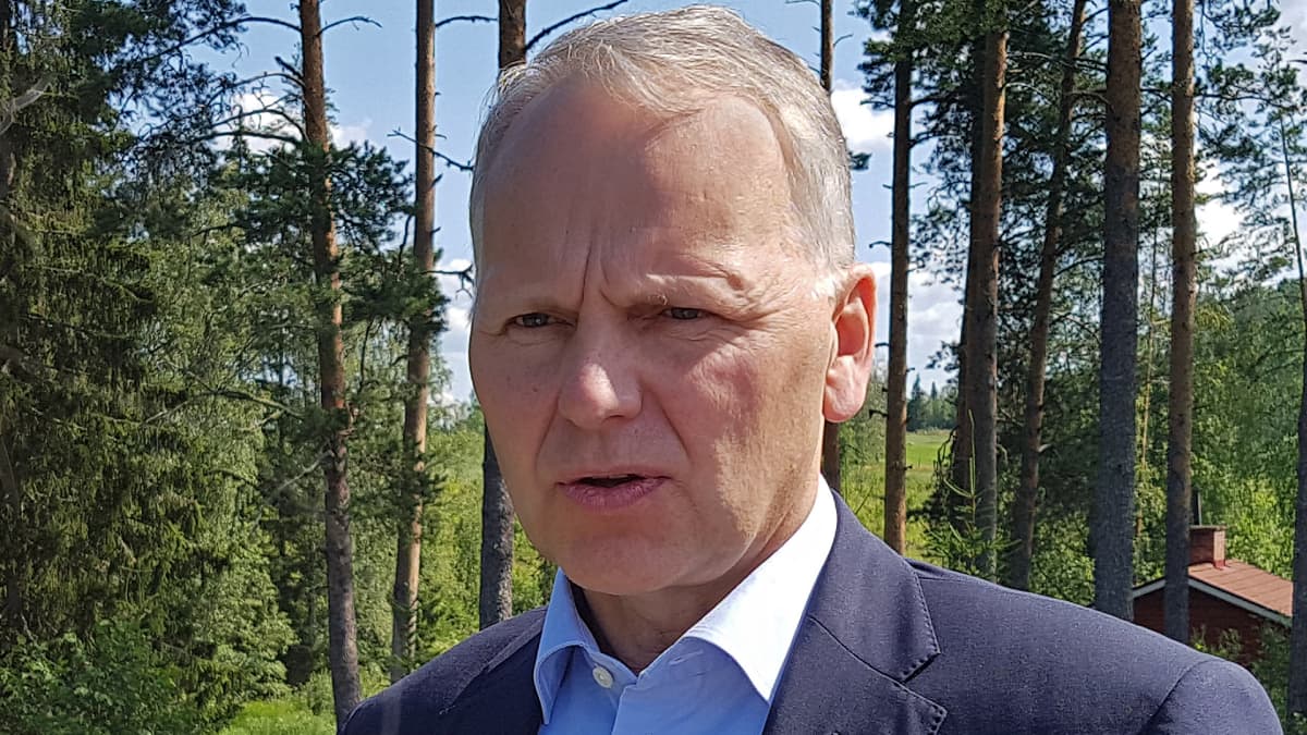maa- ja metsätalousministeri Jari Leppä