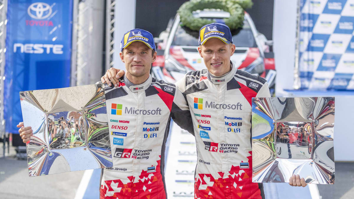 Martin Järveoja ja Ott Tänak Suomen MM-osakilpailun jälkeen 2018.