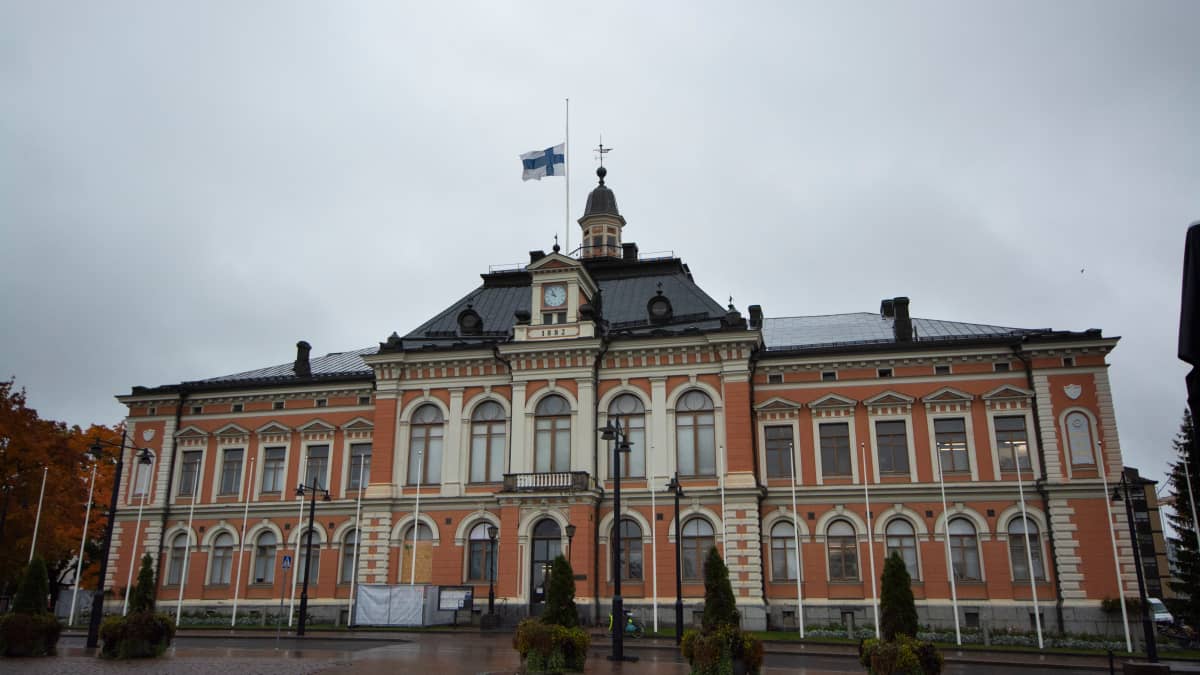 Koulusurma.