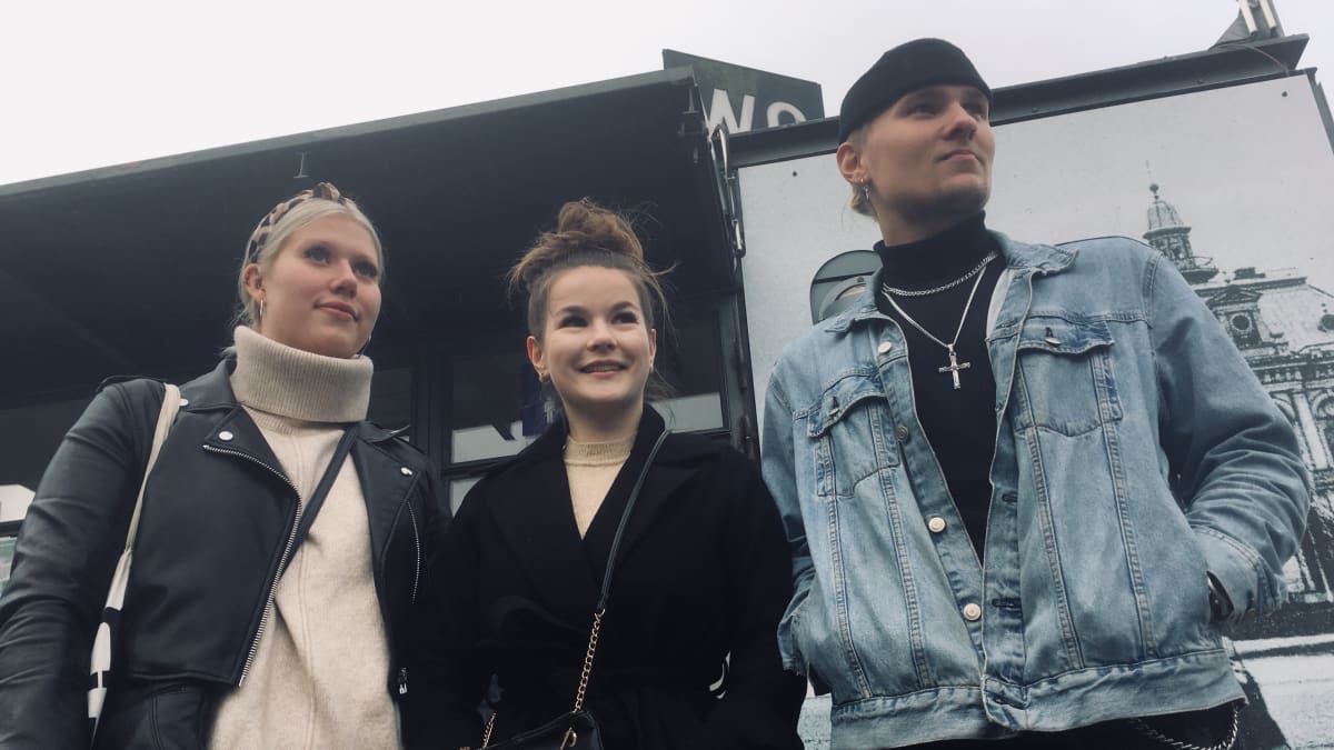 Kia Väisänen, Susanne Kauppinen ja Niko Liukkonen.