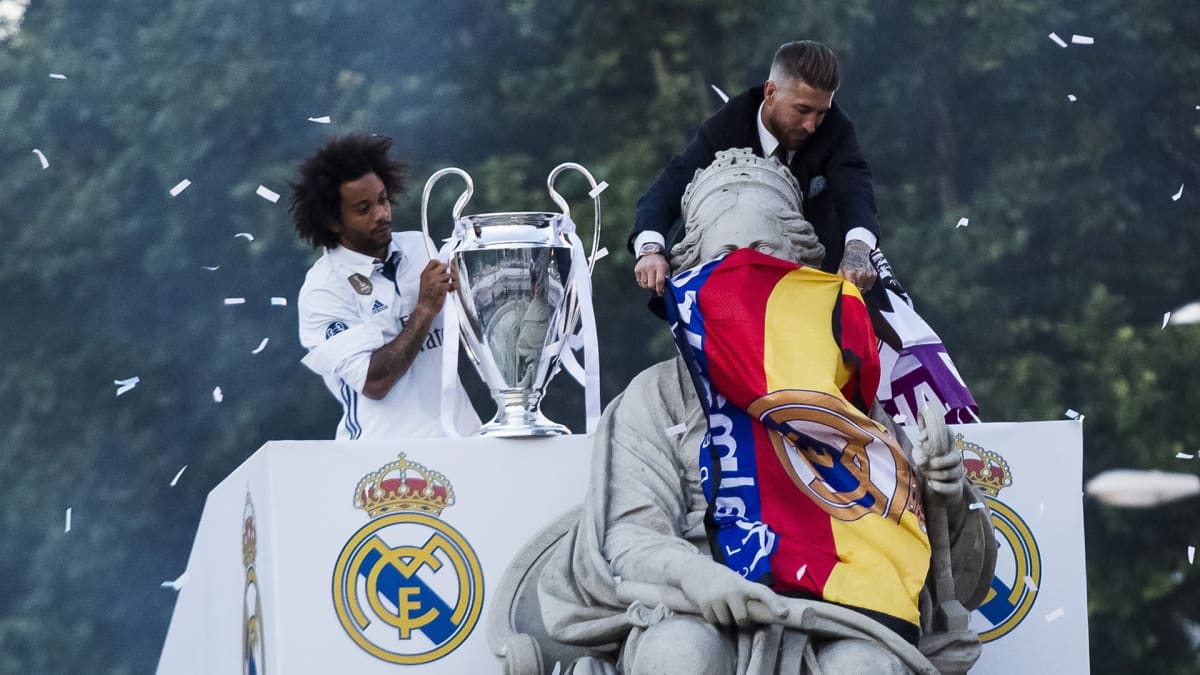 Real Madrid juhlii Cibeles aukiolla.