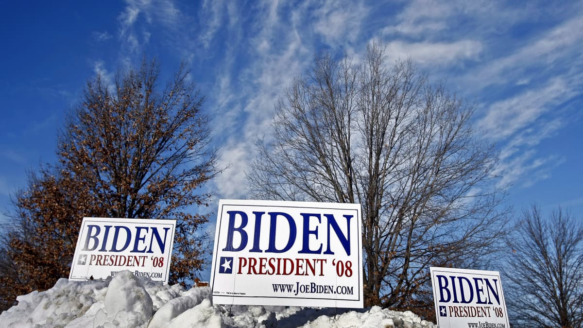 Biden for president -mainoksia.