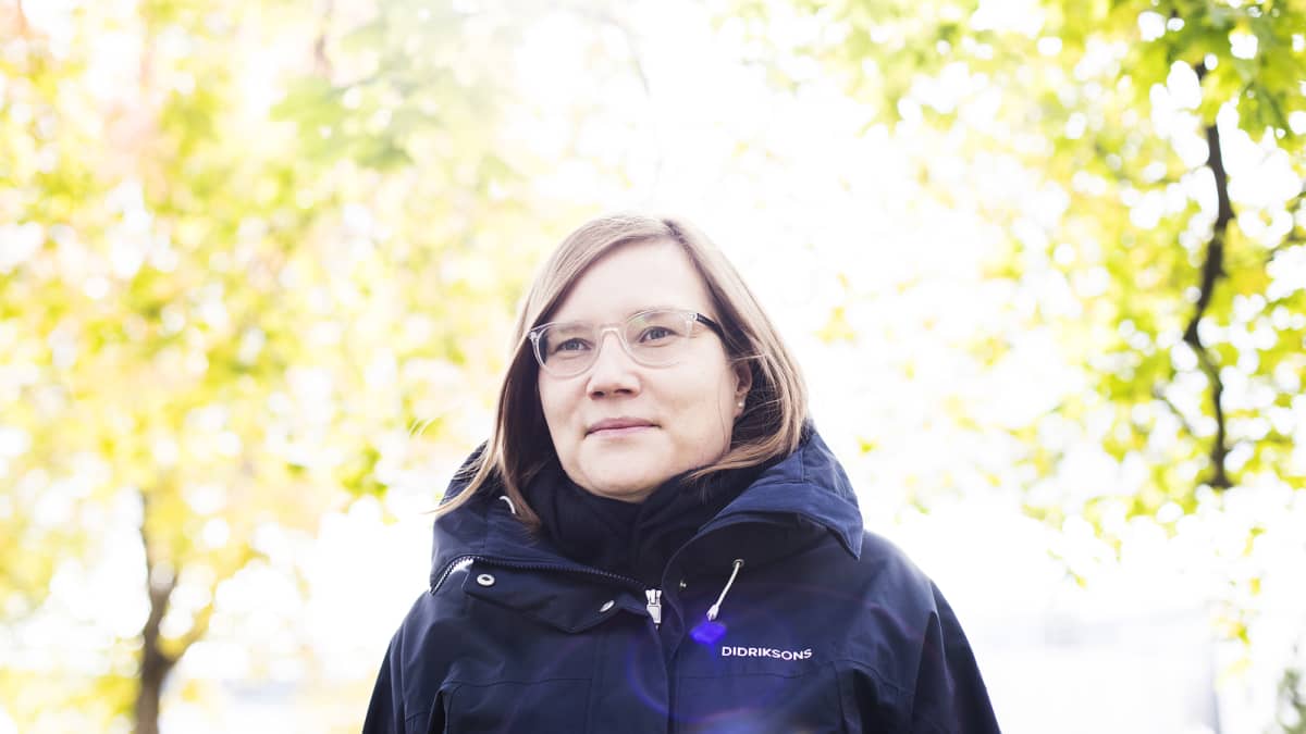Kuvassa on taloustieteen professori Kaisa Kotakorpi.