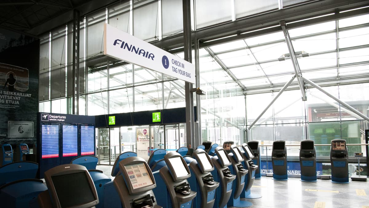 Autio Helsinki-Vantaan lentoasema.