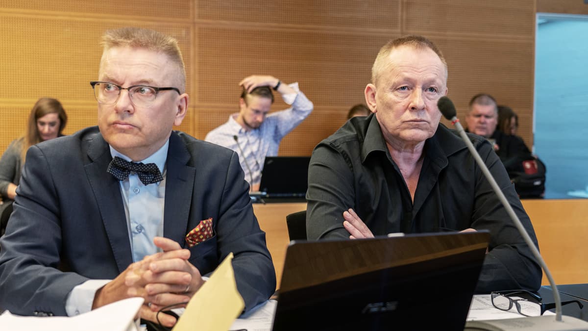 Asianajaja Markku Fredman ja Keijo Vilhunen.