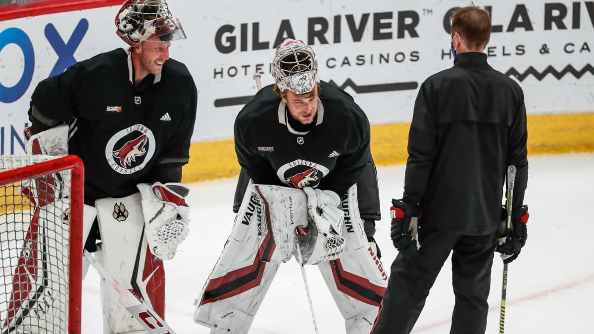 Antti Raanta (vas) ja Darcy Kuemper