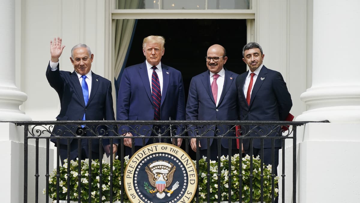 Kuvassa ovat Donald Trump ja Benjamin Netanjahu.