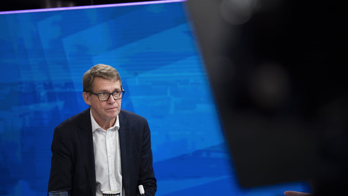 Matti Vanhanen Yle TV 1:n Ykkösaamun vieraana.