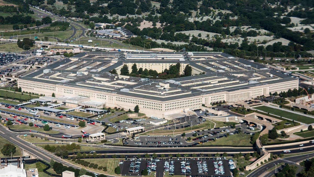 Yhdysvaltain puolustusministeriö Pentagon ulkoapäin.