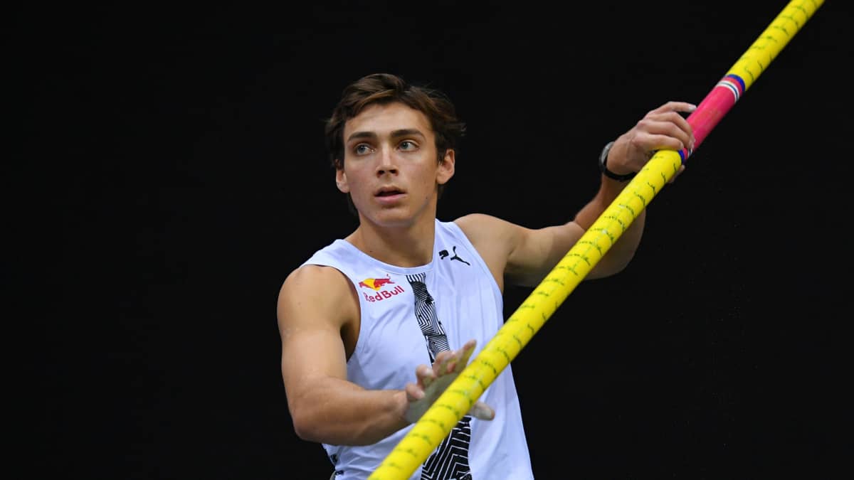 Armand Duplantis kuvassa