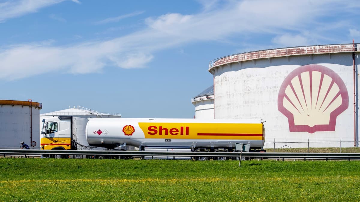 Öljy-yhtiö Shellin varasto Rotterdamissa 