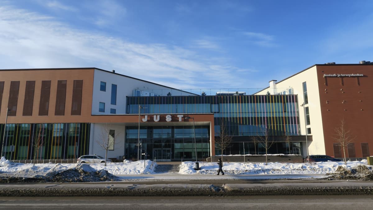 JUST julkisivu