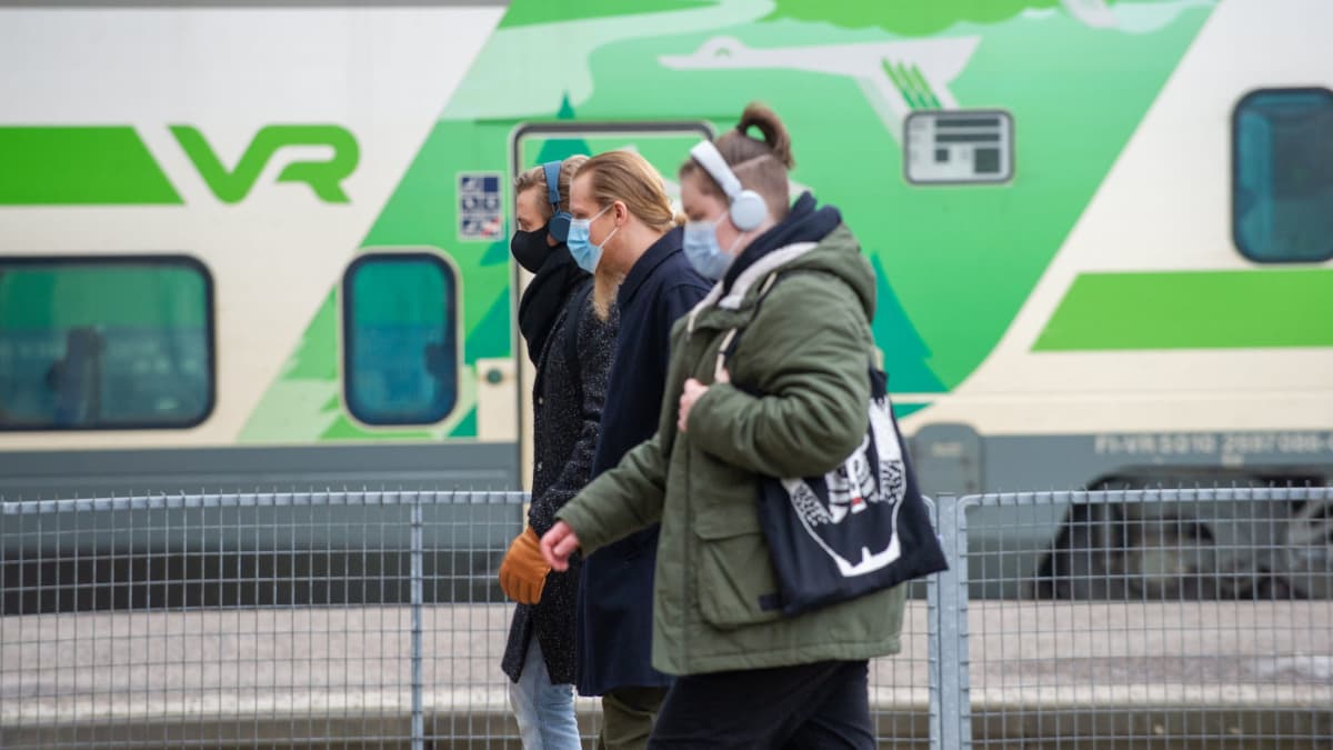 Matkustajat eivät pelkää koronaviruksen leviämistä julkisessa liikenteessä