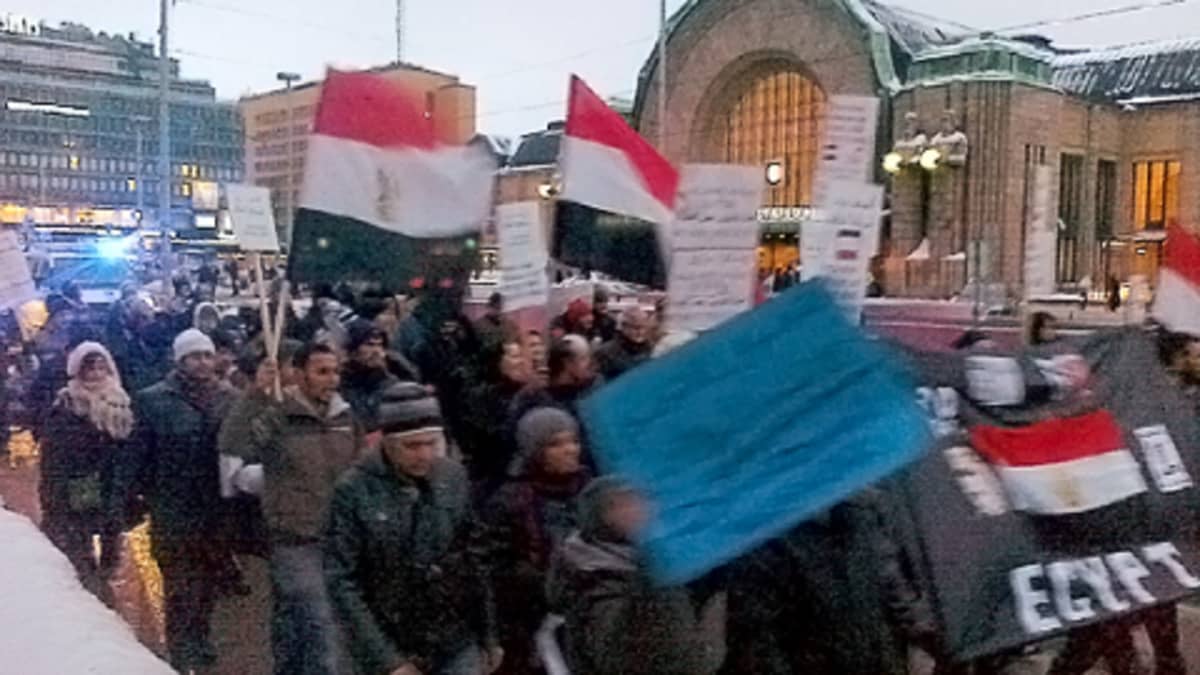 Suomessa asuvien egyptiläisten mielenosoitus Helsingissä