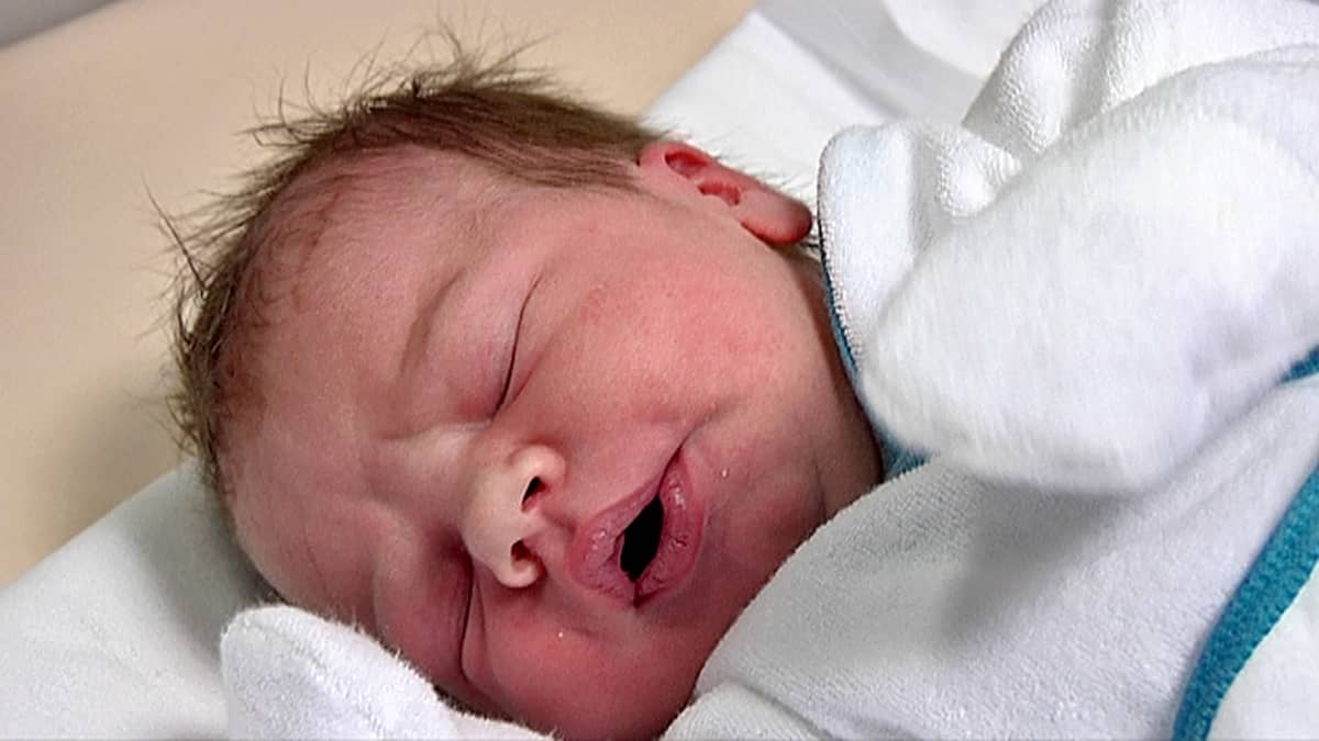 Vastasyntynyt vauva Vammalan aluesairaalan synnytysosastolla