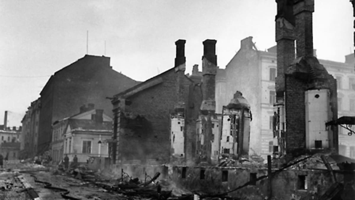 Turun pommituksissa tuhoutui 319 rakennusta.