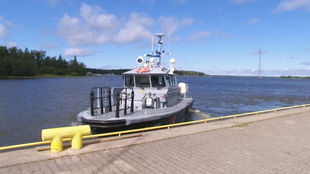The Finnish Border Guard patrolling the waterways over Midsummer.