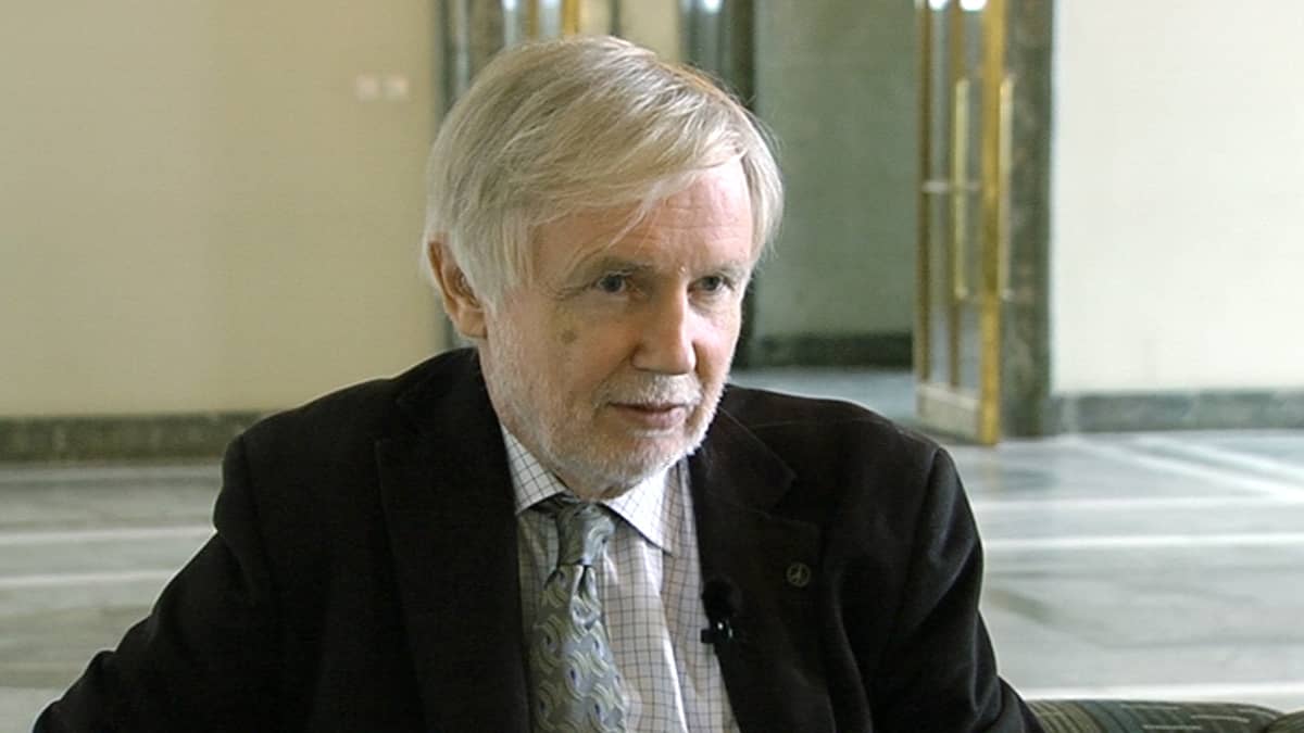 Ulkoministeri Erkki Tuomioja.