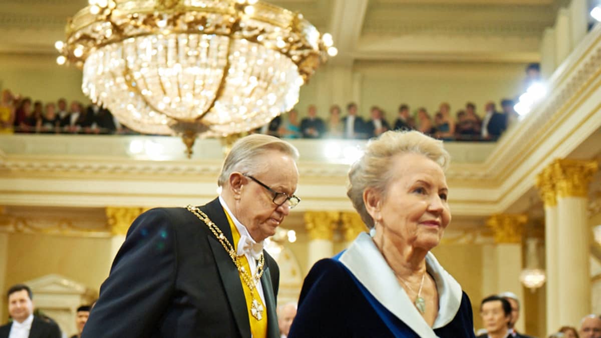 Presidentti Martti Ahtisaari ja Eeva Ahtisaari.