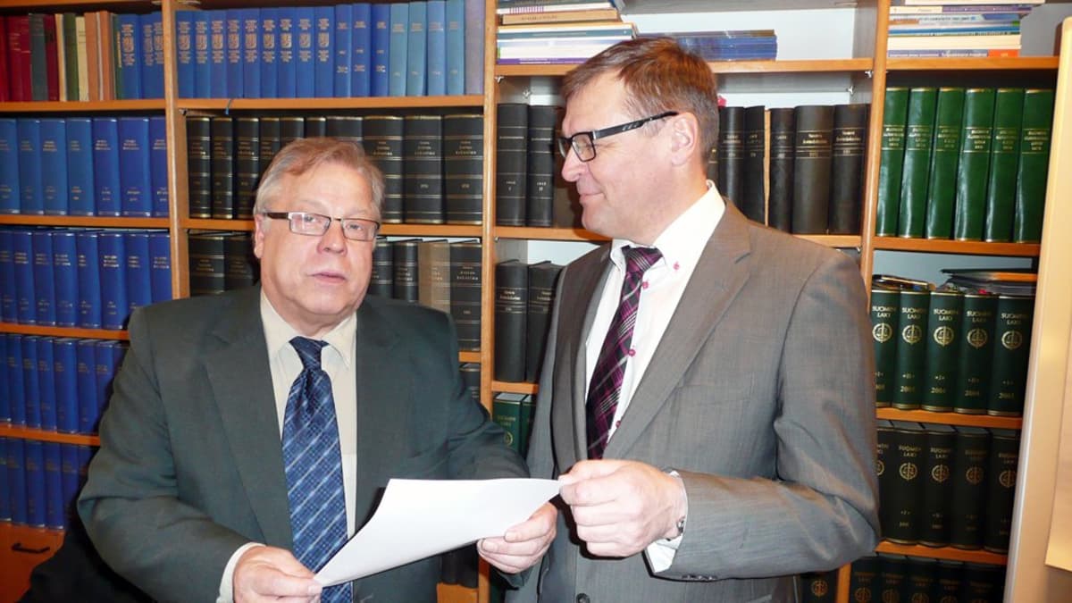 Perussuomalaisten Jarmo Juntunen (vas.) ja Matti Torvinen