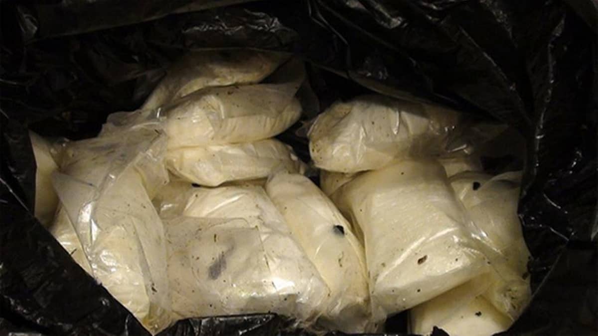 Keskusrikospoliisin takavarikoimia amfetamiinipusseja.