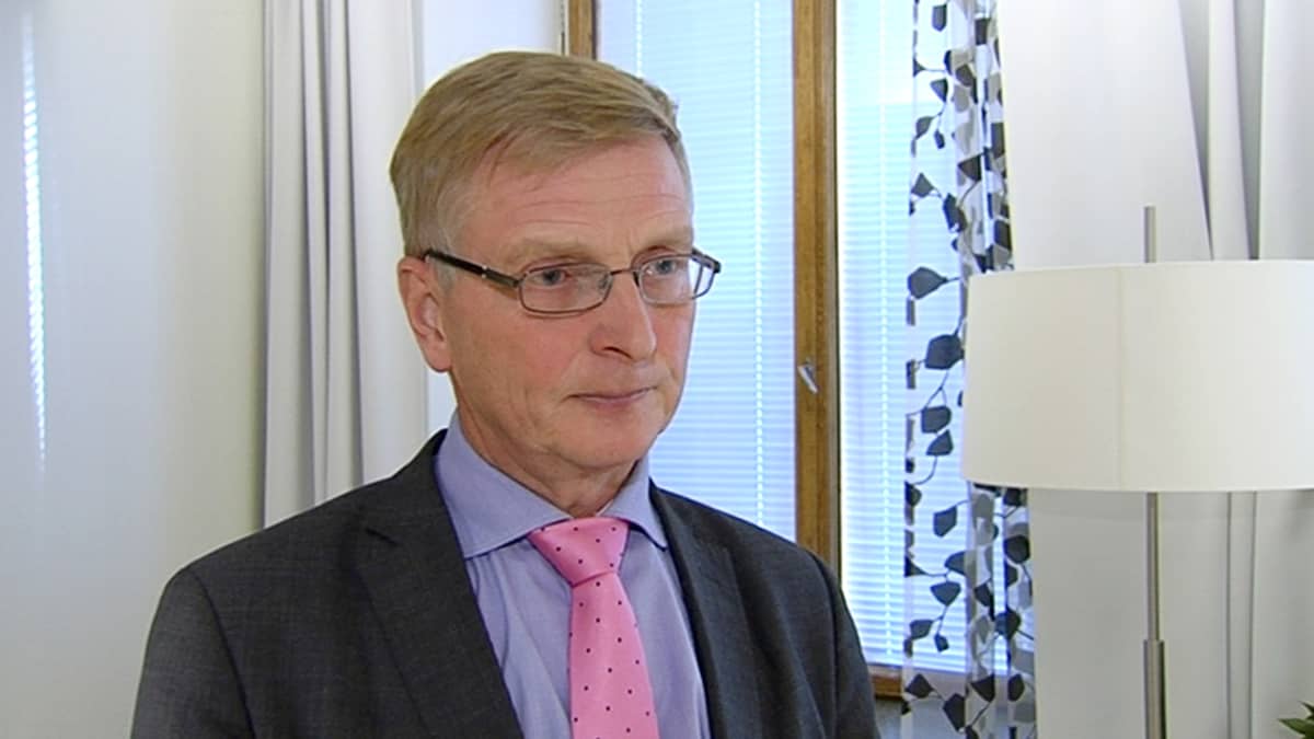 Valtioneuvoston kanslian omistajaohjausosaston osastopäällikkö Eero Heliövaara.
