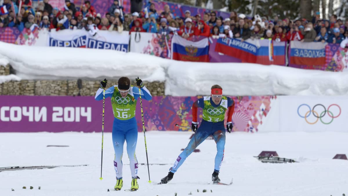 Sami Jauhojärvi ja Nikita Kriukov parisprintin loppuratkaisussa.