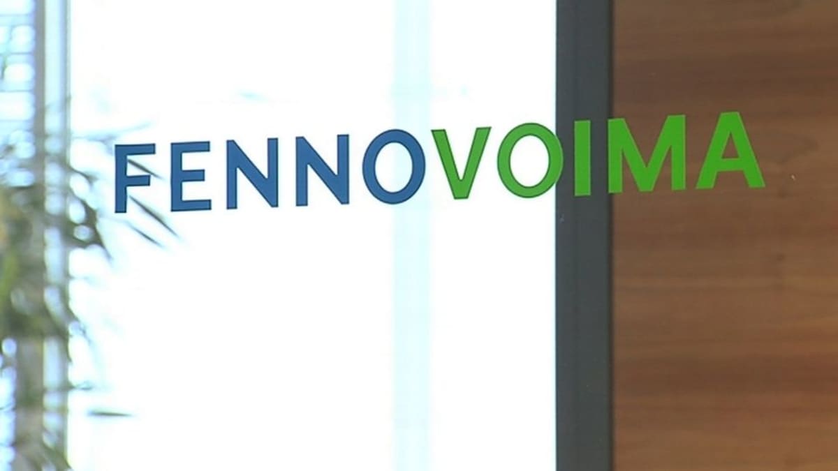 Fennovoiman logo yhtiön ovessa.