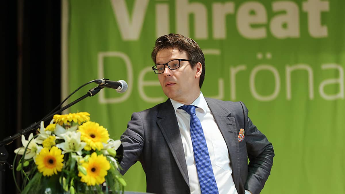 Vihreiden puheenjohtaja Ville Niinistö Vihreiden Pueluekokouksessa Jämsässä 6. kesäkuuta 2014.