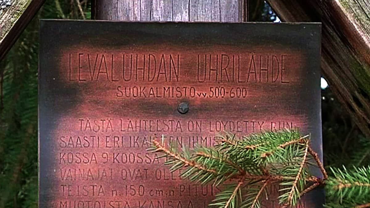 Leväluhdan uhrilähde Isossakyrössä.