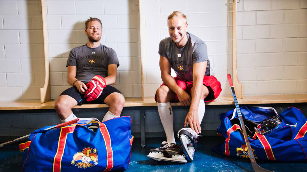 Jokerien Linus Omark ja Johan Harju.