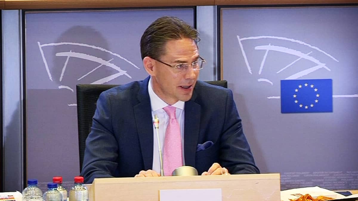Jyrki Katainen puhuu.