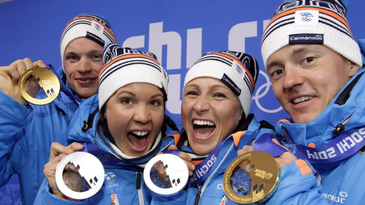 Iivo ja Kerttu Niskanen, Aino-Kaisa Saarinen ja Sami Jauhojärvi ottivat Sotshin olympiakisoissa parisprintissä mitalit.