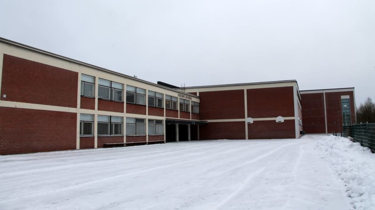 Kirkonkylän koulu Ruokolahdella
